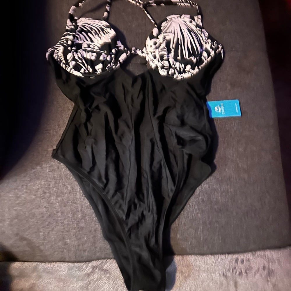 Cupshe Black and White Swimsuit